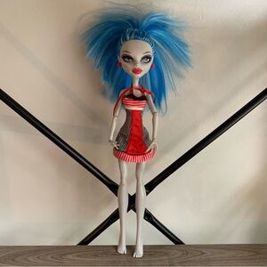 Monster High Ghoulia Mattel 2008 Red White & Blue Dress w/ Blue Hair